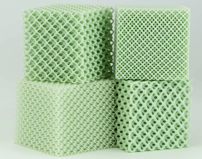 Cubos impresos 3d con mallas 3d variadas