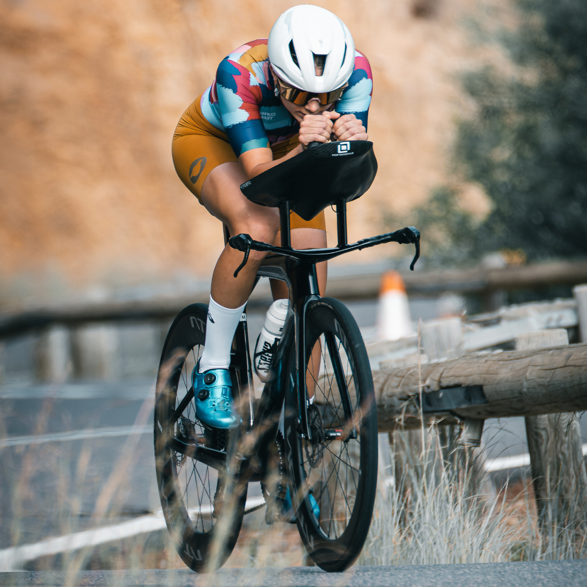 Acoples CarboXtrem TT: Aerodinámica de Competición Hecha a Tu Medida (y Por Qué se Laminan a Mano)