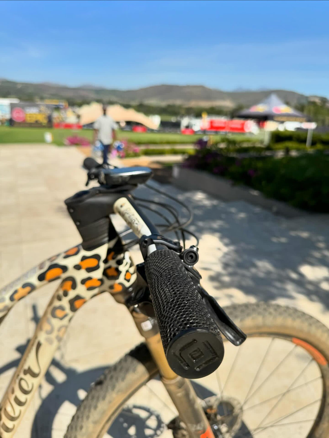 Race Day Grips: La Revolución de los Puños 3D en MTB