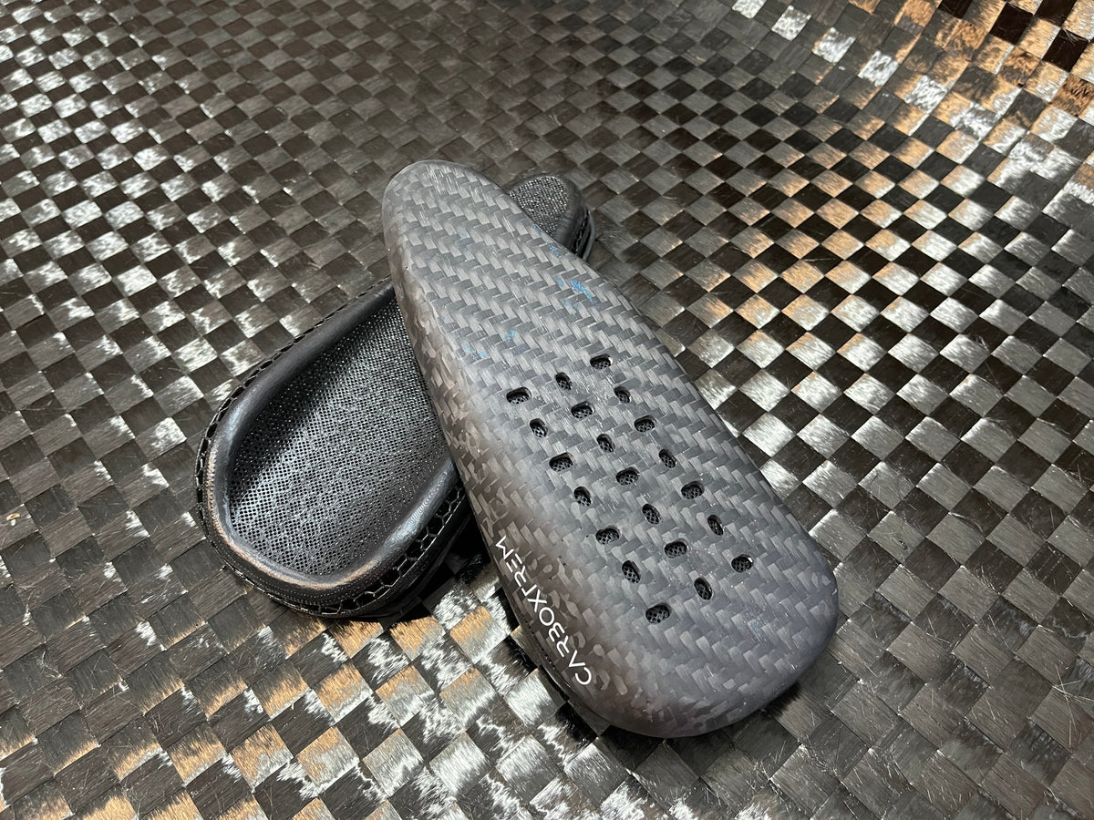 Apoyabrazos de Gran Formato para Triatlón: Por Qué el Antebrazo Decide tu Larga Distancia (y el Pad lo Cambia Todo)